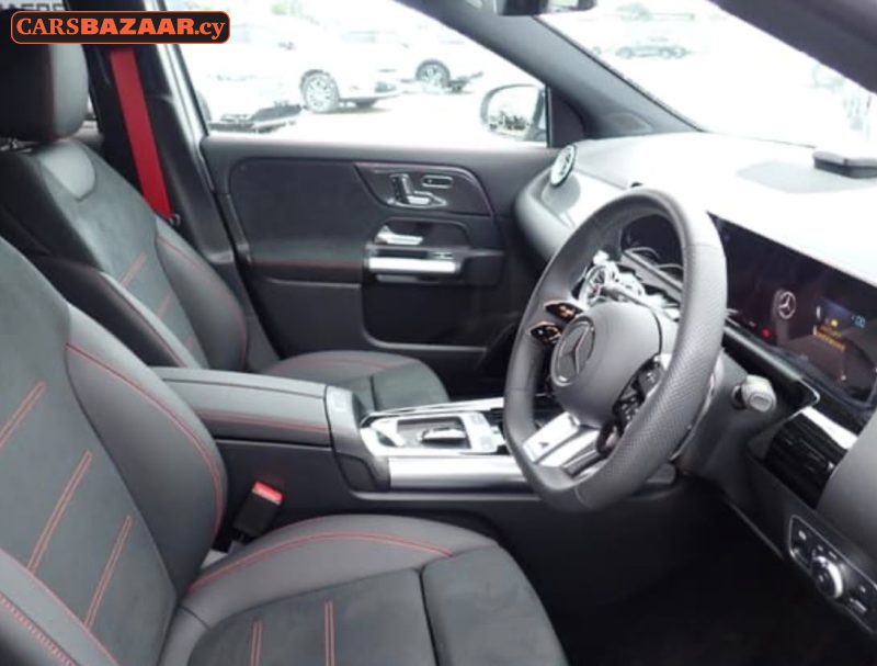 Mercedes-Benz GLA35 AMG Line - photo 4