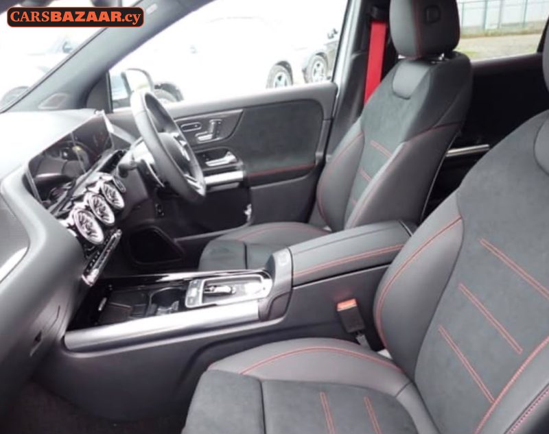 Mercedes-Benz GLA35 AMG Line - photo 7