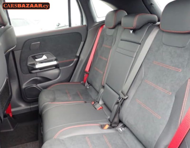 Mercedes-Benz GLA35 AMG Line - photo 6