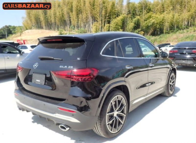 Mercedes-Benz GLA35 AMG Line - photo 4