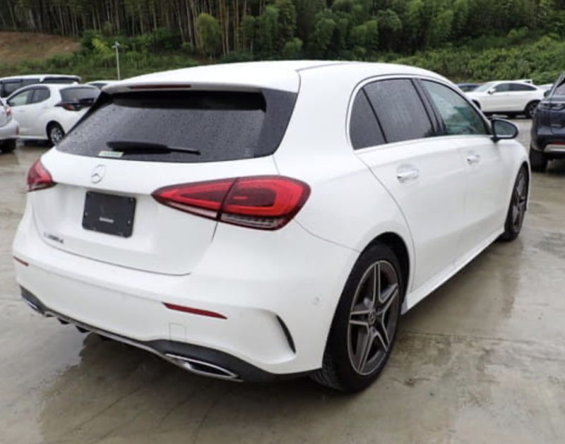Mercedes-Benz A200d AMG Line - photo 3