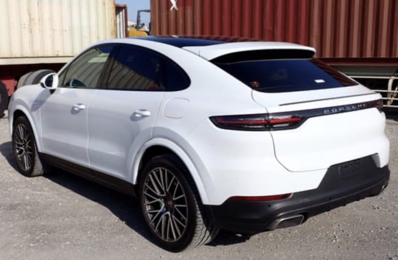Porsche Cayenne  - photo 2