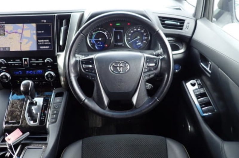 Toyota Alphard  - photo 10