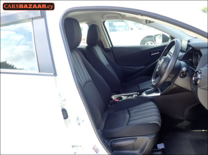 Mazda 2 - photo 3