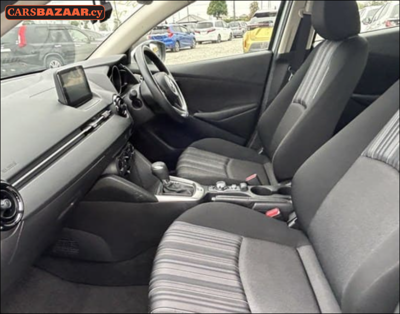 Mazda 2 - photo 3