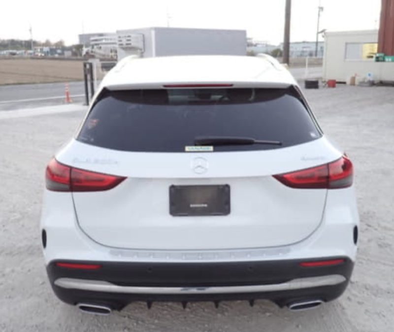 Mercedes-Benz GLA200d AMG Line  - photo 3
