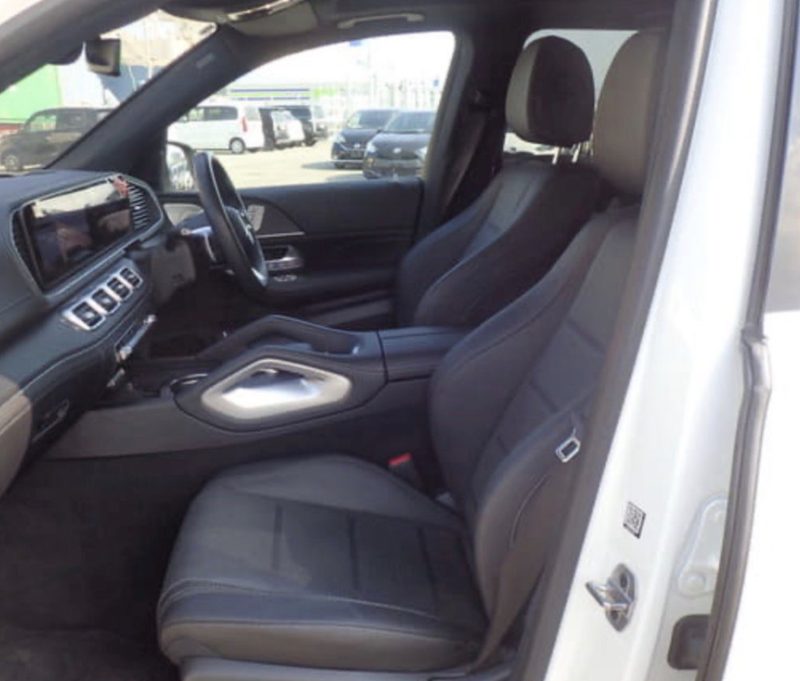 Mercedes-Benz GLE 300D AMG - photo 7
