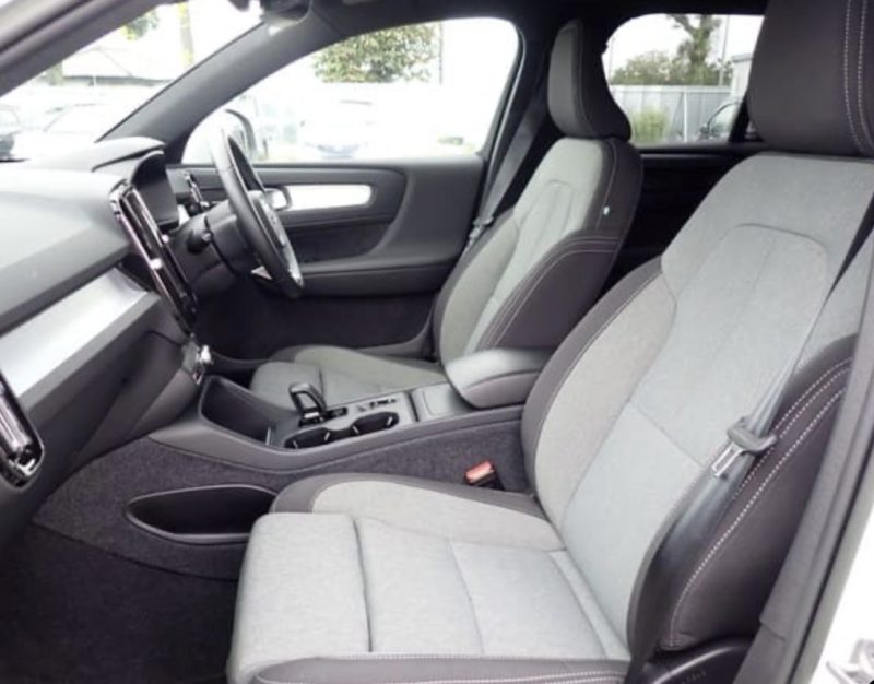 volvo XC40 HYBRID  - photo 6