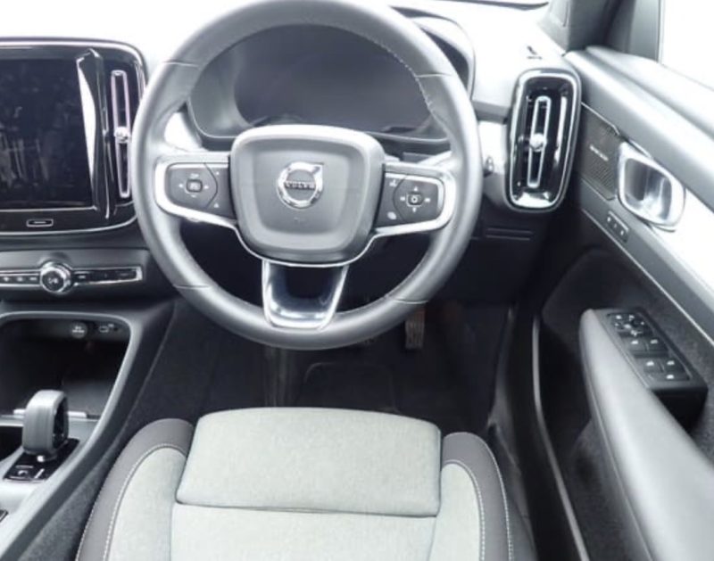 volvo XC40 HYBRID  - photo 9