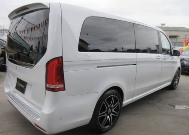 Mercedes-Benz V220d Extra Long AMG Line - photo 2