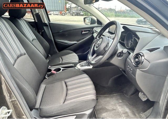 Mazda 2 - photo 3