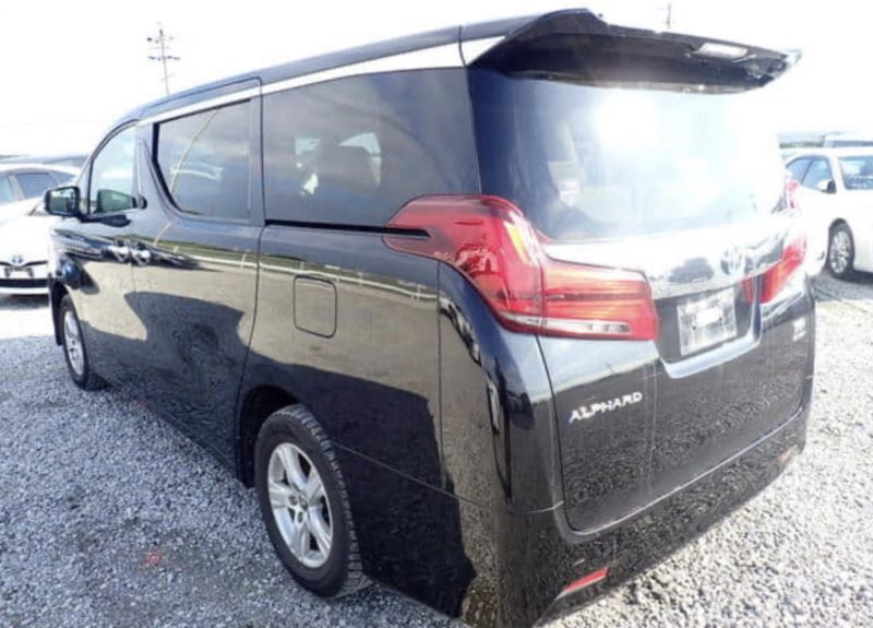 Toyota Alphard  - photo 2