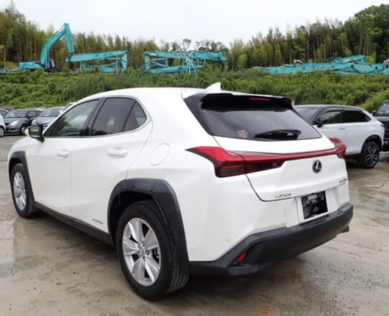 Lexus UX250H  - photo 2
