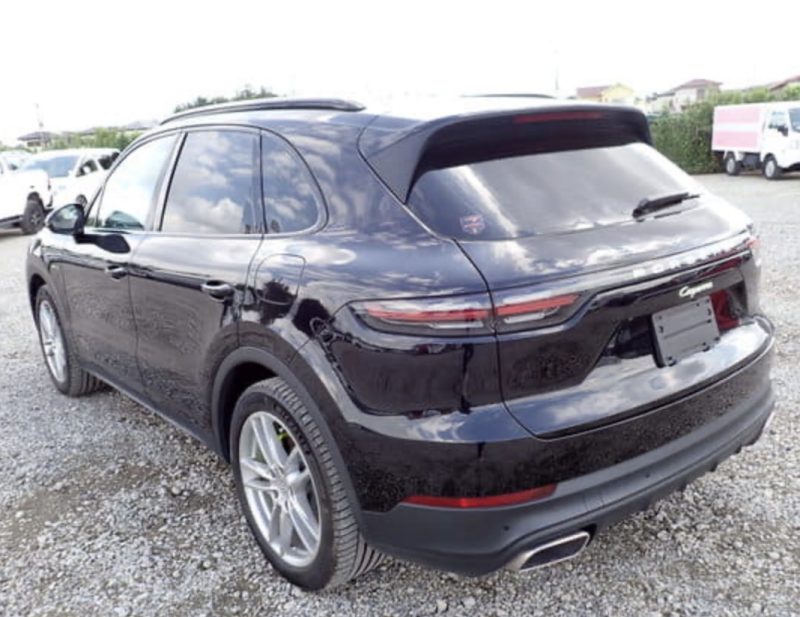 Porsche Cayenne  - photo 2