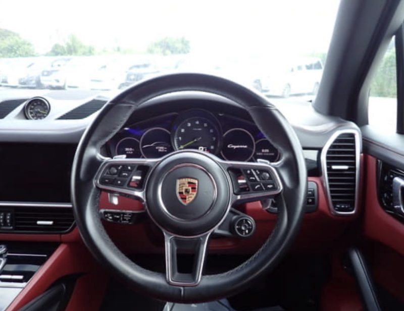 Porsche Cayenne  - photo 8