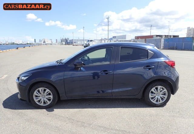 Mazda 2 - photo 2