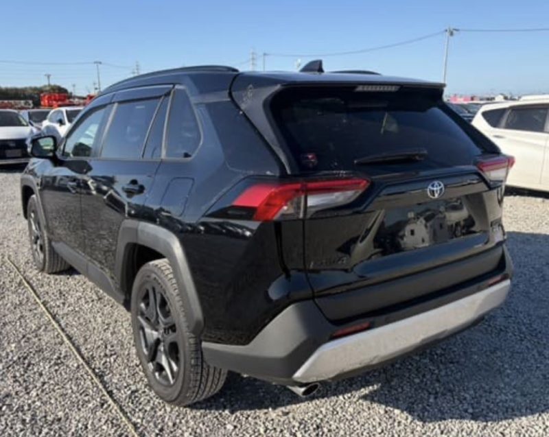 Toyota RAV4 Adventure  - photo 3