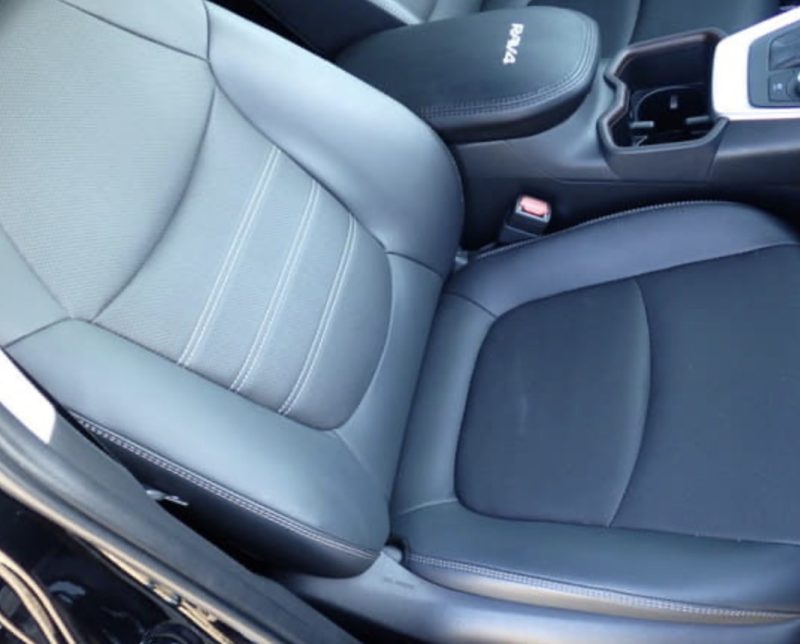 Toyota RAV4 - photo 5