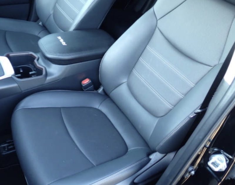 Toyota RAV4 - photo 6