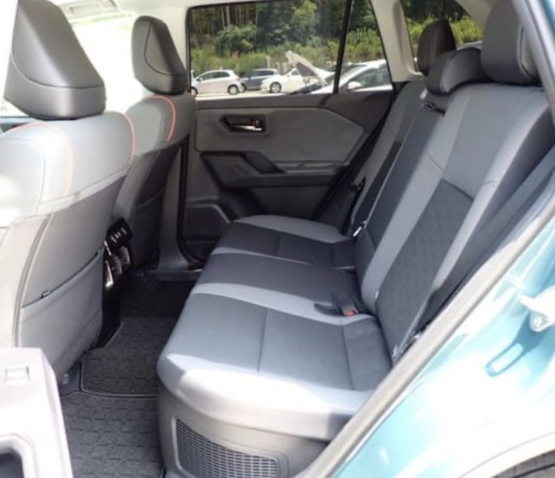 Toyota RAV4 Adventure  - photo 6