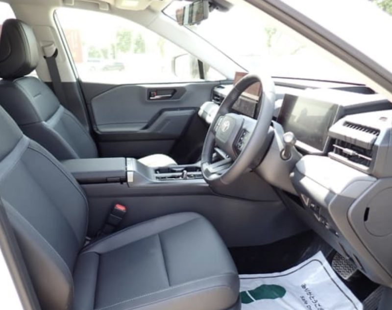 Toyota RAV4 - photo 6