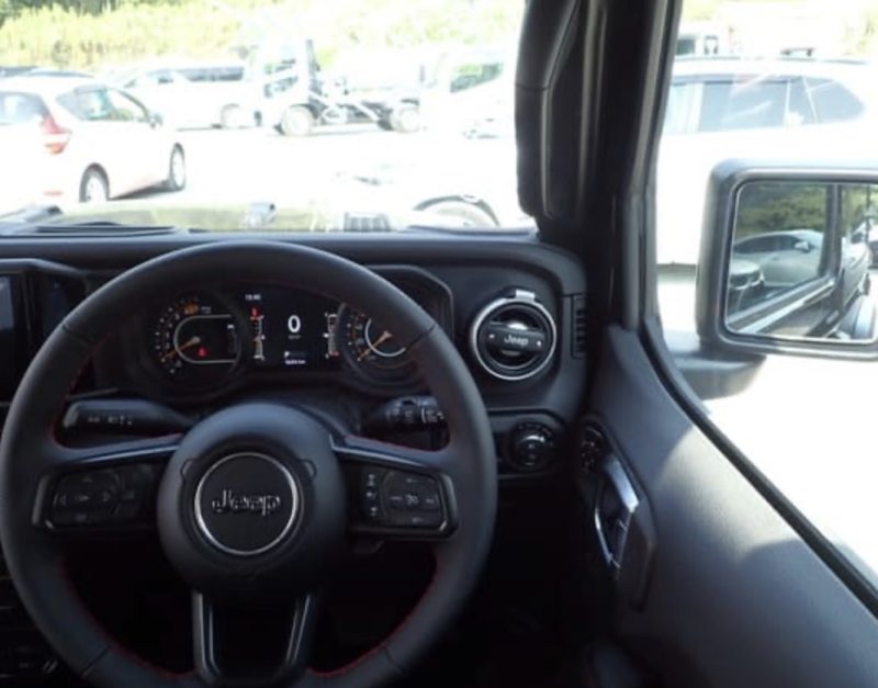 Jeep Wrangler Rubicon  - photo 8