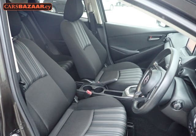 Mazda 2 - photo 3