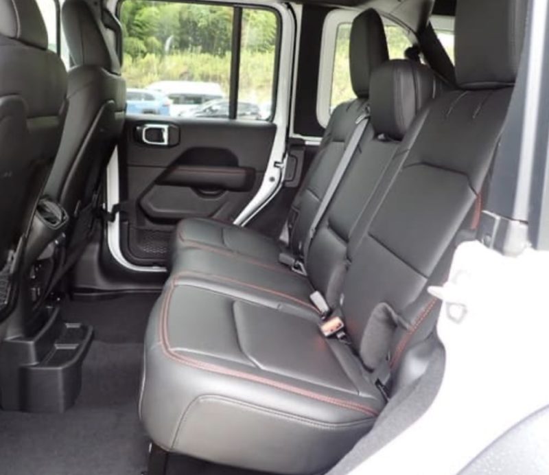 Jeep Wrangler Rubicon  - photo 7