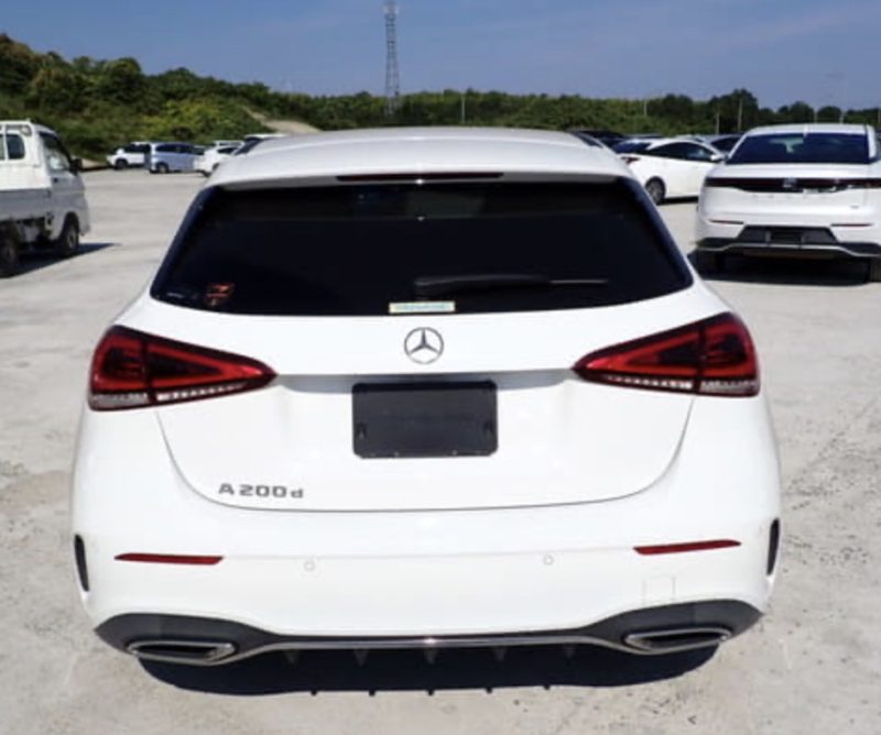 Mercedes-Benz A200d AMG Line - photo 3
