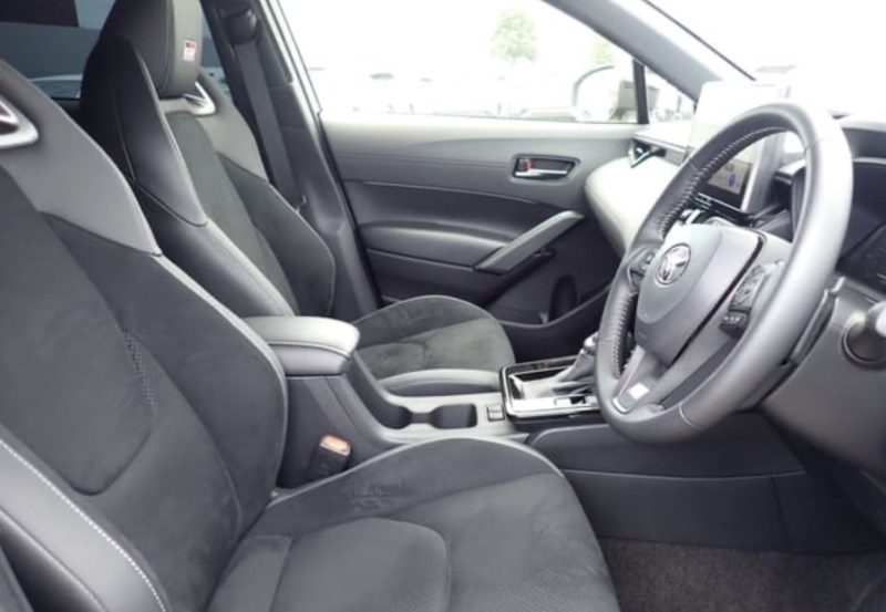 Toyota COROLLA CROSS GR SPORT - photo 6