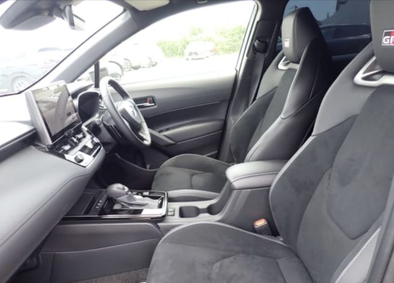 Toyota COROLLA CROSS GR SPORT - photo 7