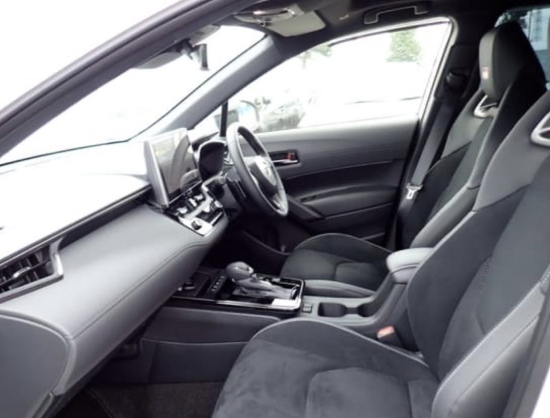 Toyota COROLLA CROSS GR SPORT - photo 8