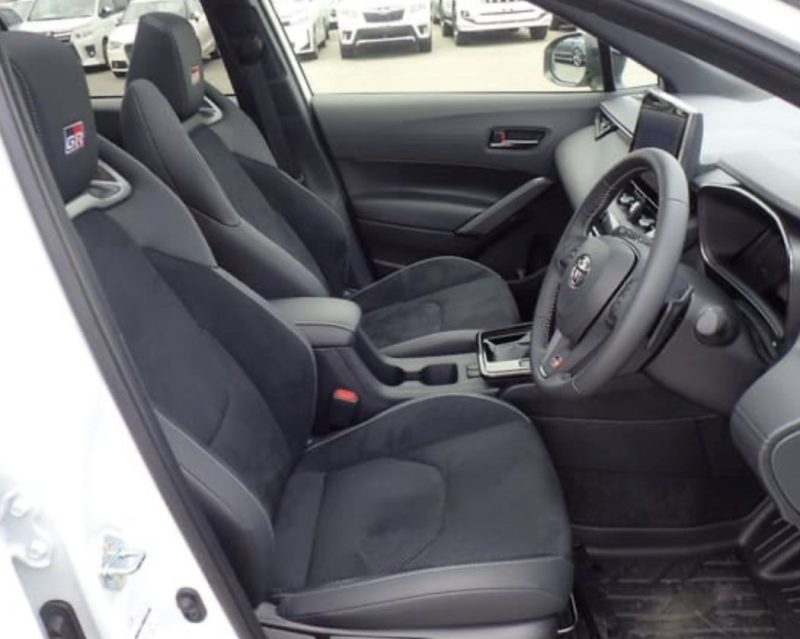 Toyota COROLLA CROSS GR SPORT - photo 7