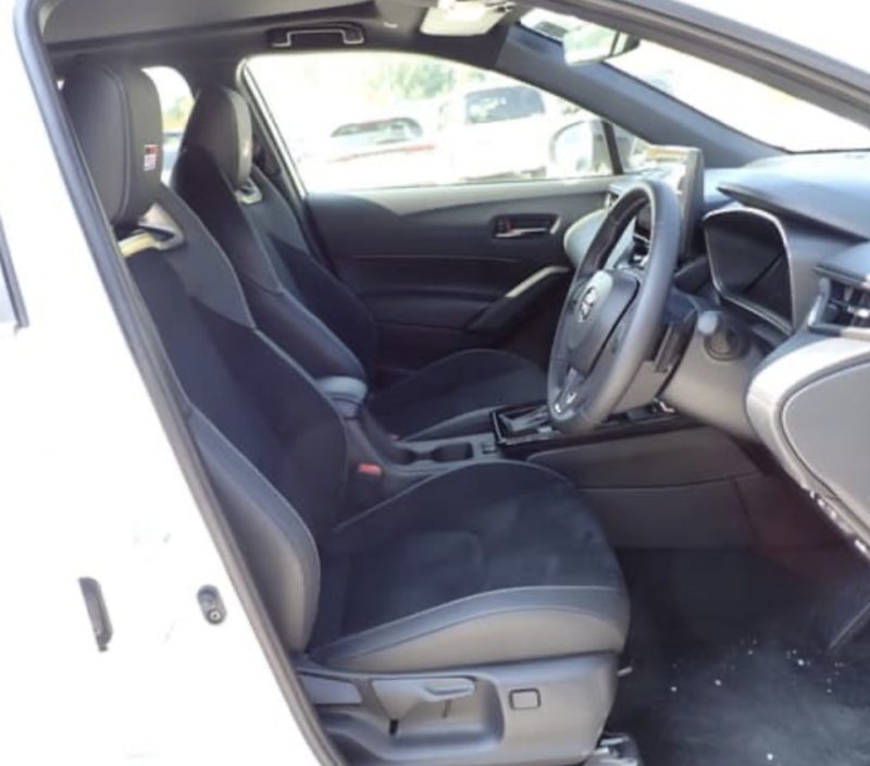 Toyota COROLLA CROSS GR SPORT - photo 6