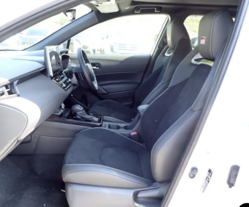 Toyota COROLLA CROSS GR SPORT - photo 7