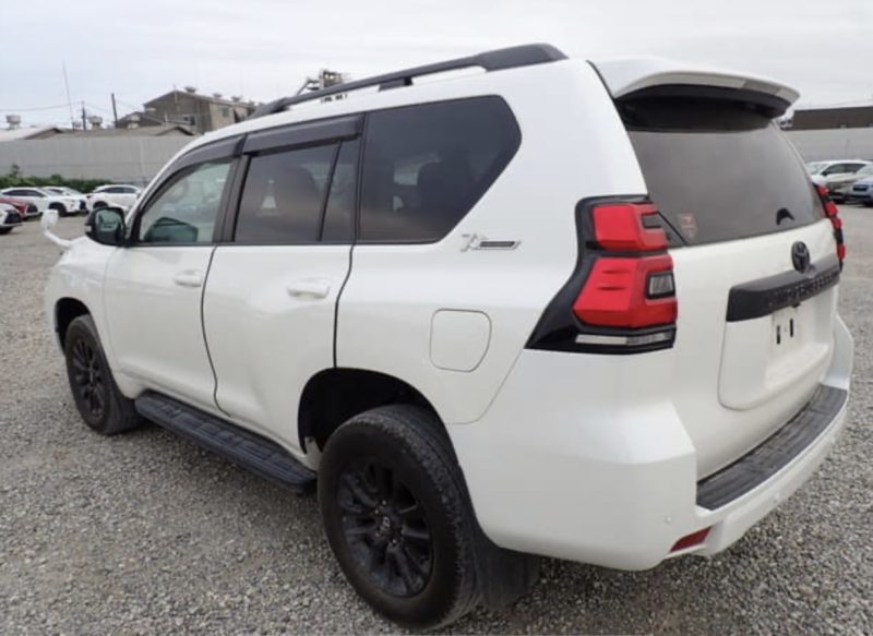 Toyota LAND CRUISER PRADO TXL BLACK MATT EDITION - photo 2
