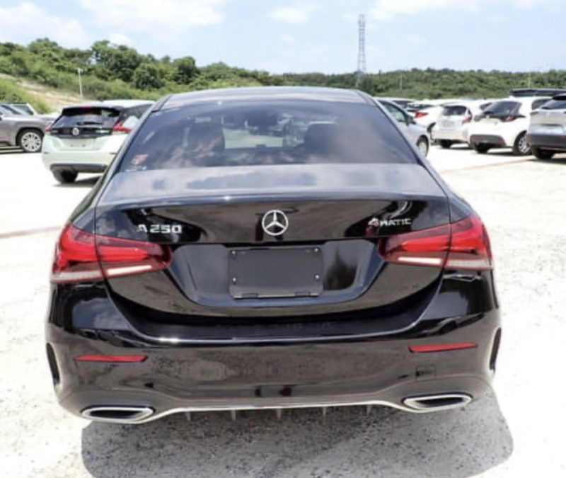 Mercedes-Benz A250 SEDAN AMG LINE - photo 3