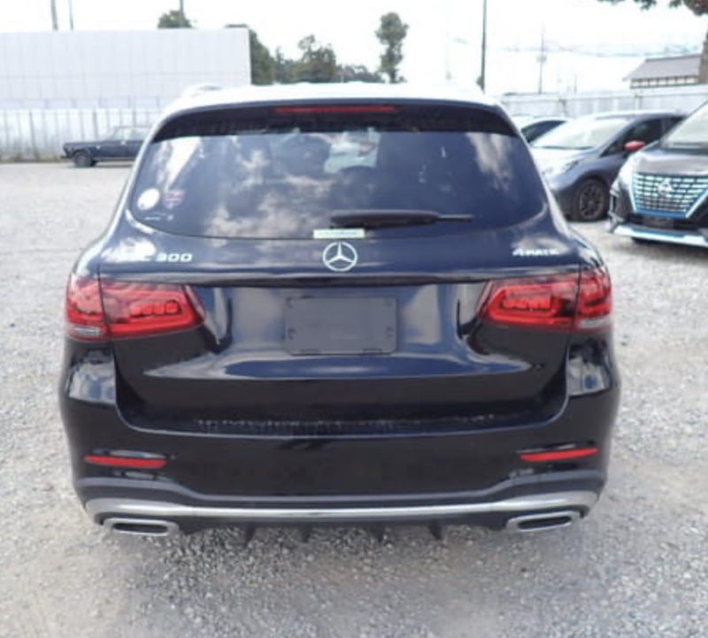Mercedes-Benz GLC300 AMG Line - photo 3