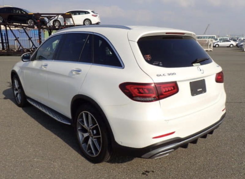 Mercedes-Benz GLC300 AMG Line - photo 2
