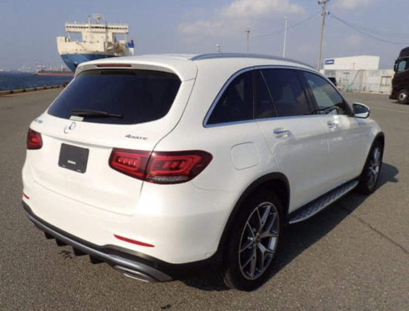 Mercedes-Benz GLC300 AMG Line - photo 3