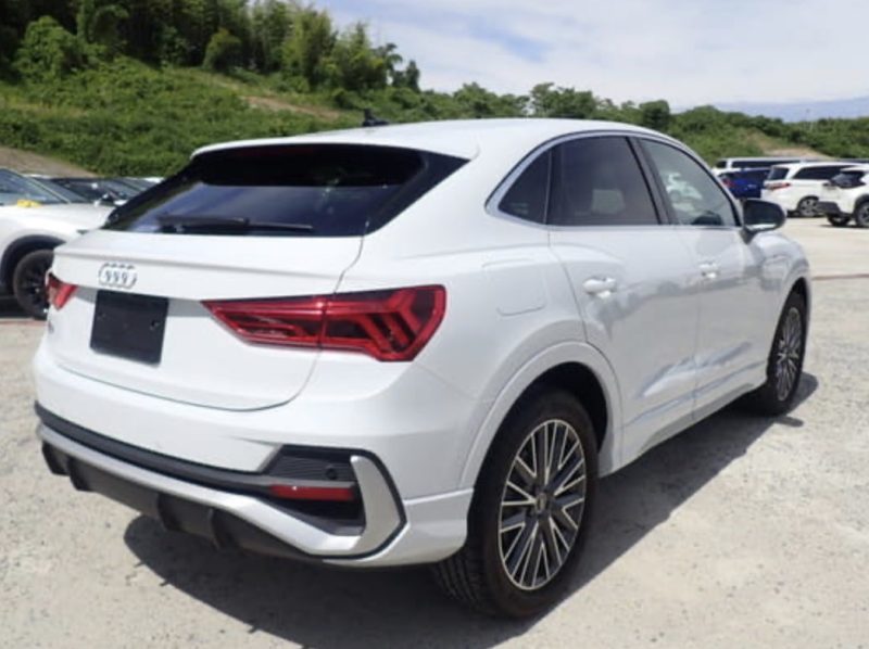 Audi 	Q3 Sportback 35TFSI Quattro S Line - photo 4