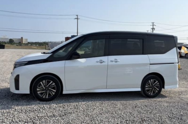 Nissan SERENA HIGHWAY STAR - photo 2