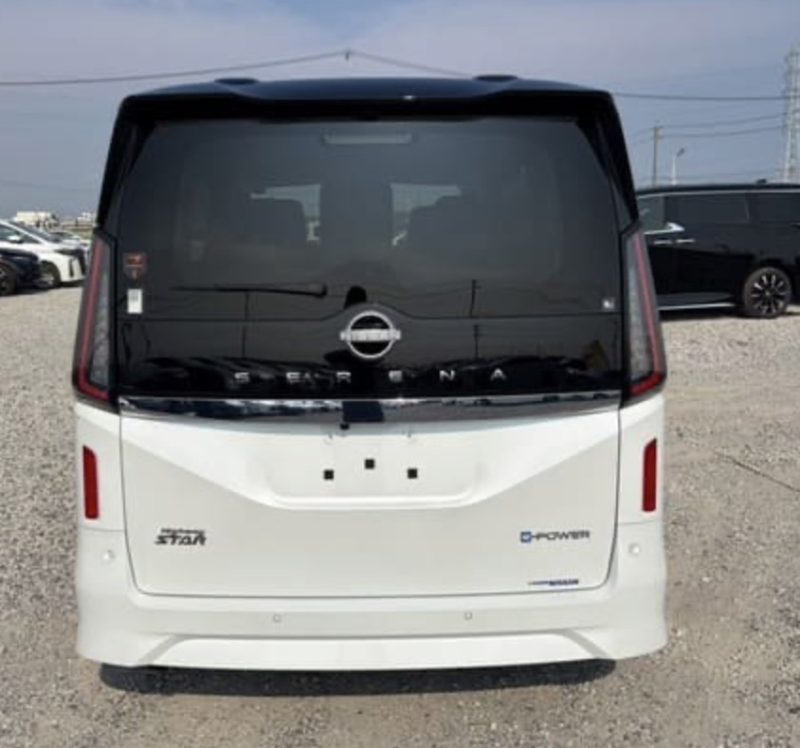 Nissan SERENA HIGHWAY STAR - photo 4