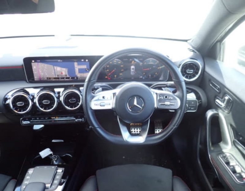 Mercedes-Benz A200d AMG Line - photo 9