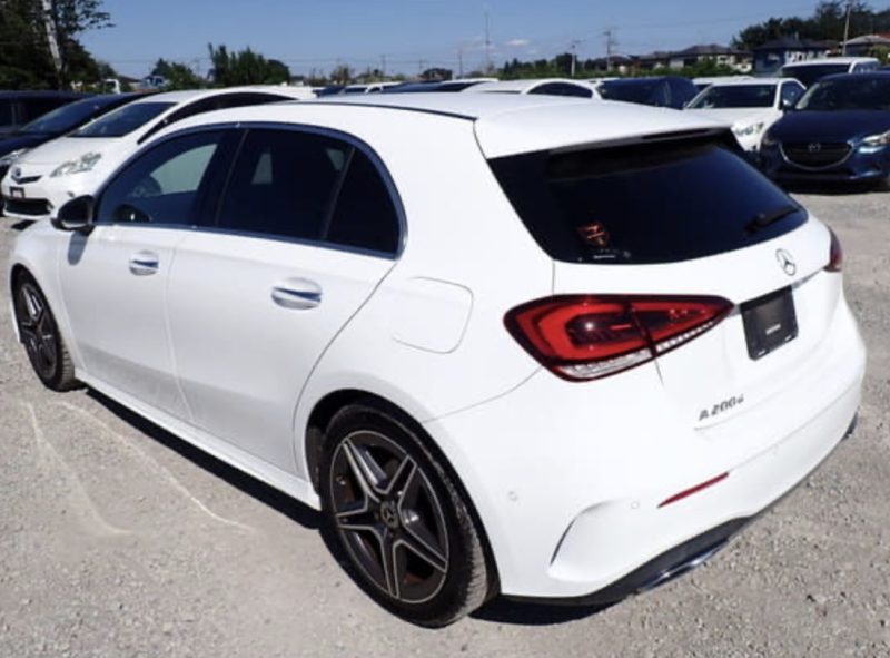 Mercedes-Benz A200d AMG Line - photo 2