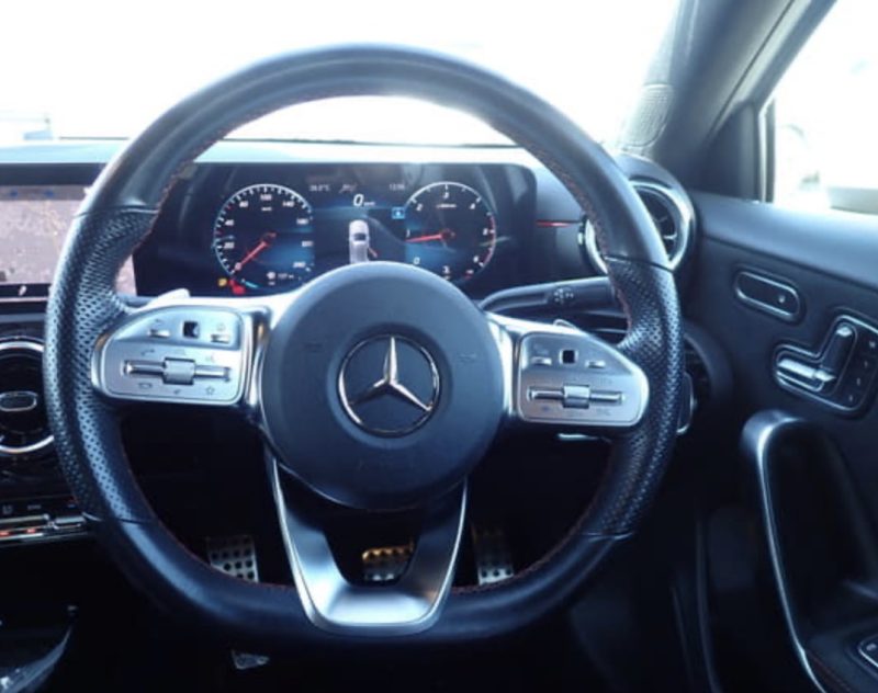 Mercedes-Benz A200d AMG Line - photo 9