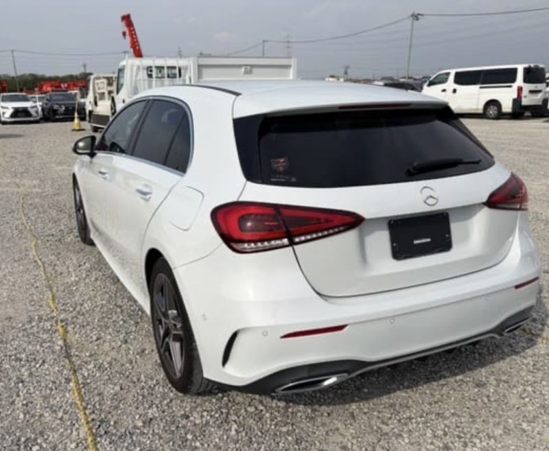 Mercedes-Benz A200d AMG Line - photo 2
