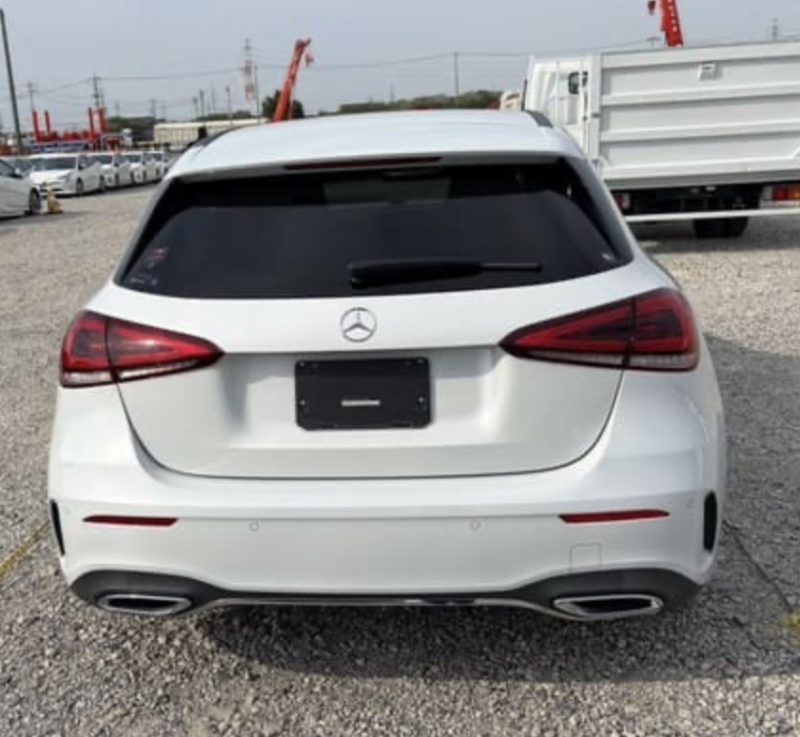 Mercedes-Benz A200d AMG Line - photo 3