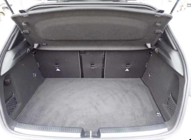 Mercedes-Benz A200d AMG Line - photo 8