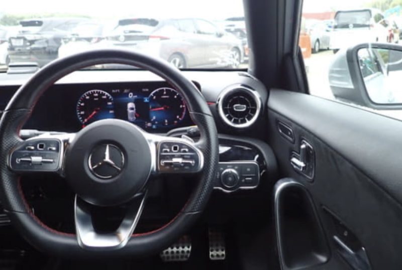 Mercedes-Benz A200d AMG Line - photo 9